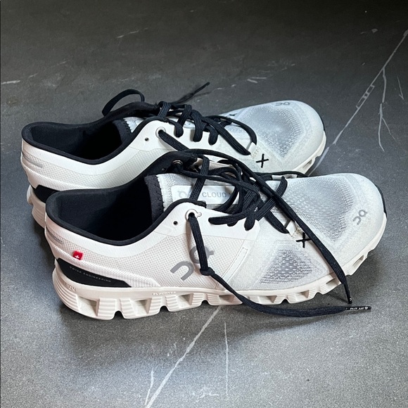 On Running Shoes - On Running White and Black Performance Sneakers